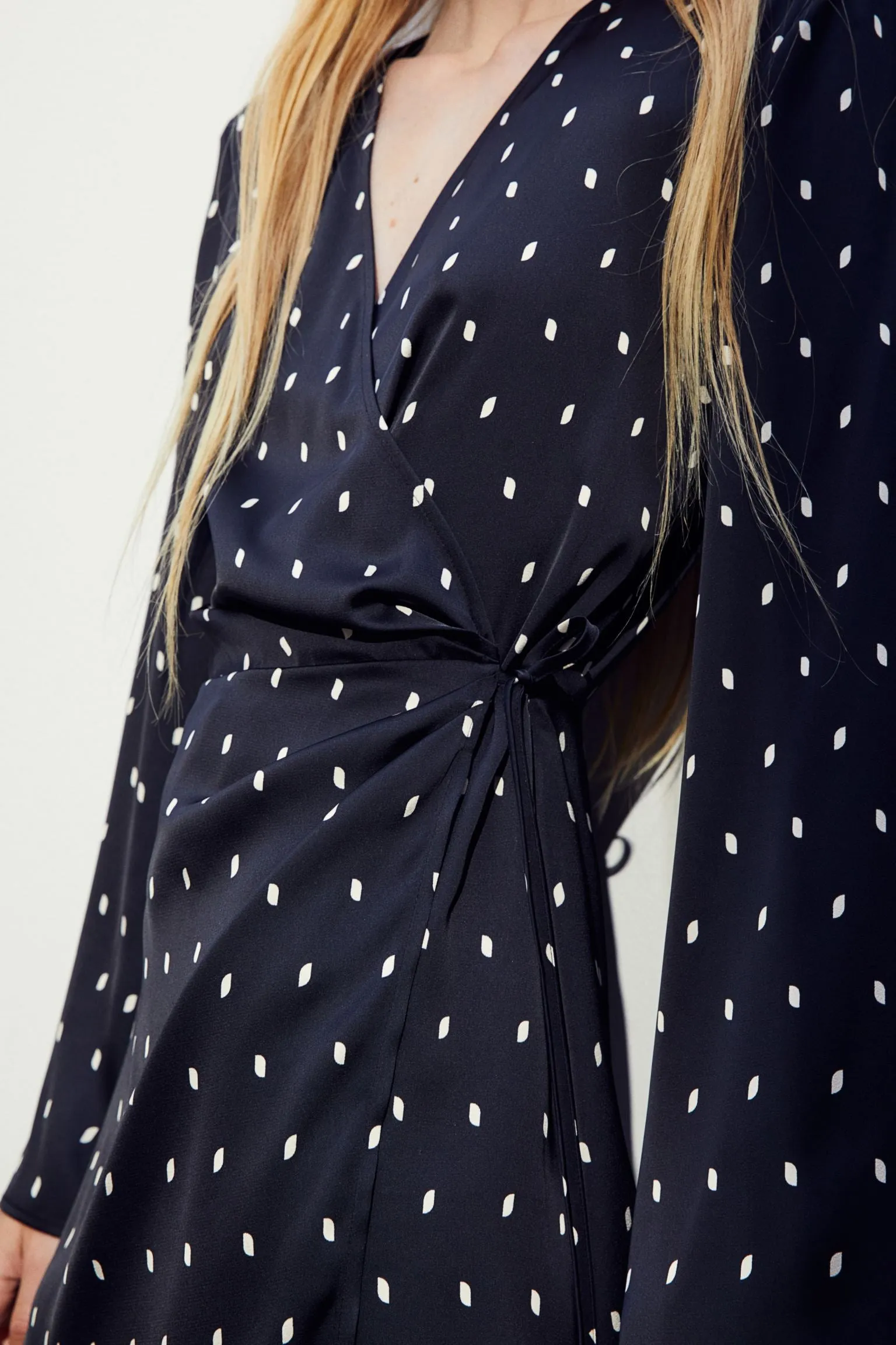 H&M Satin Wrap dress, black