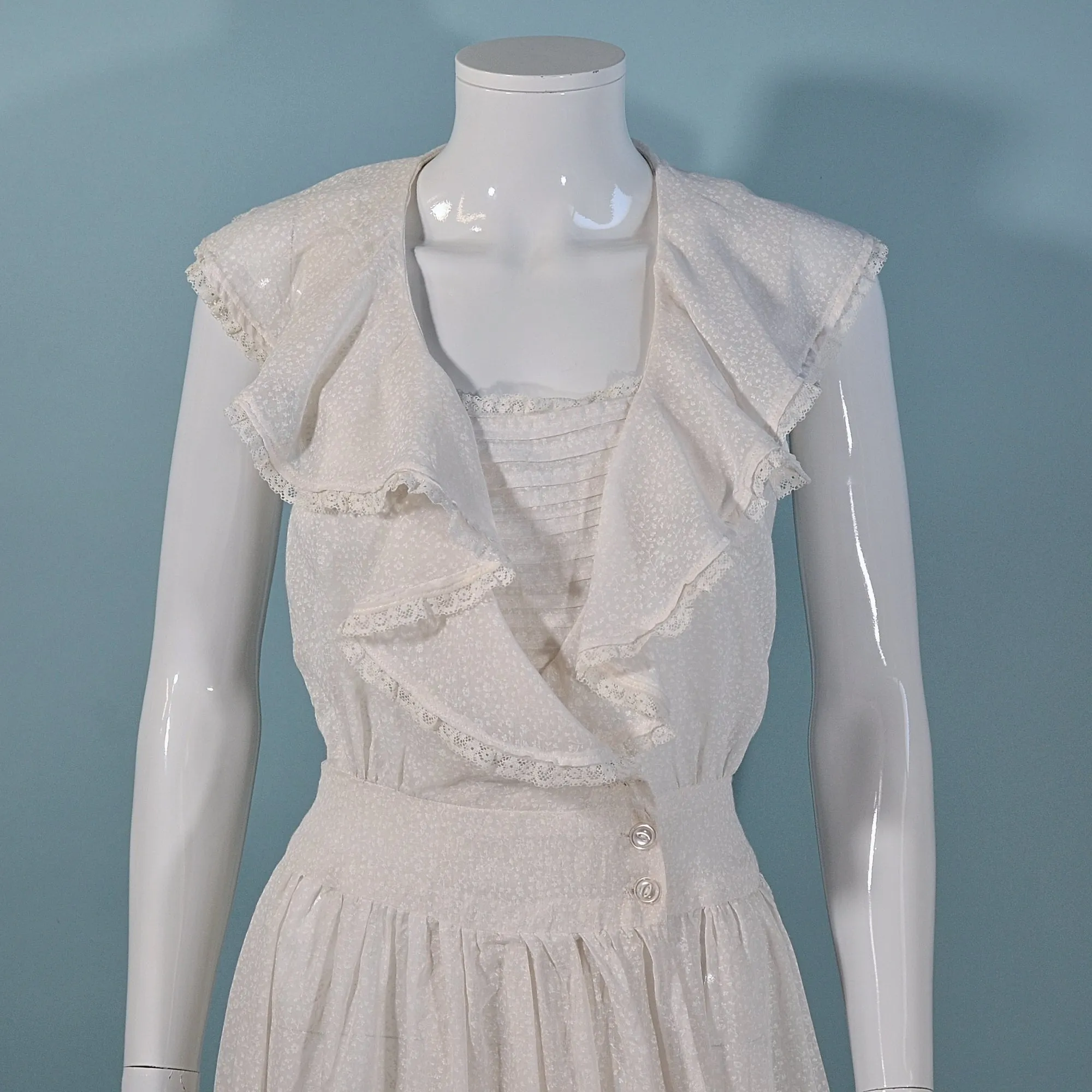 SOLD White Ruffle Neckline, Sleveless Wrap Dress   Sash Tie at Back 28" Waist