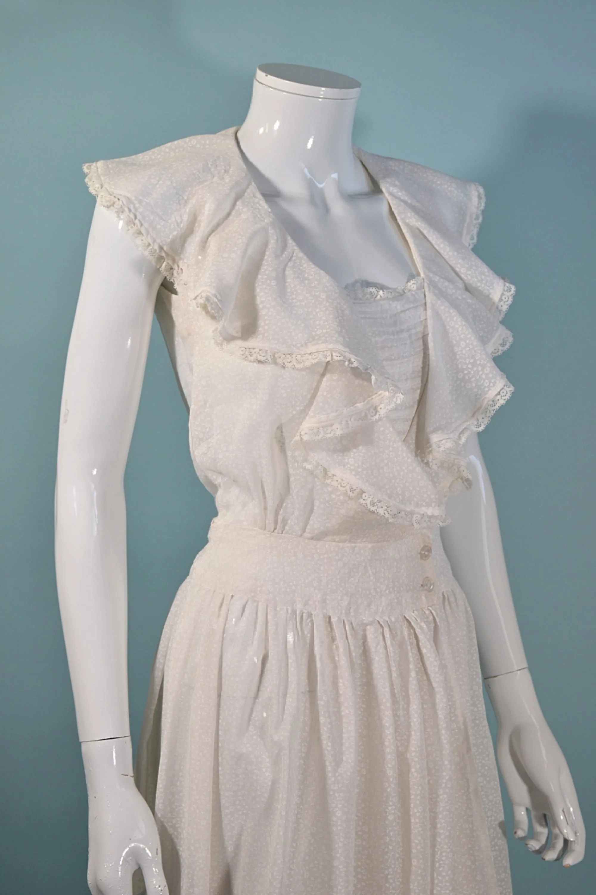 SOLD White Ruffle Neckline, Sleveless Wrap Dress   Sash Tie at Back 28" Waist