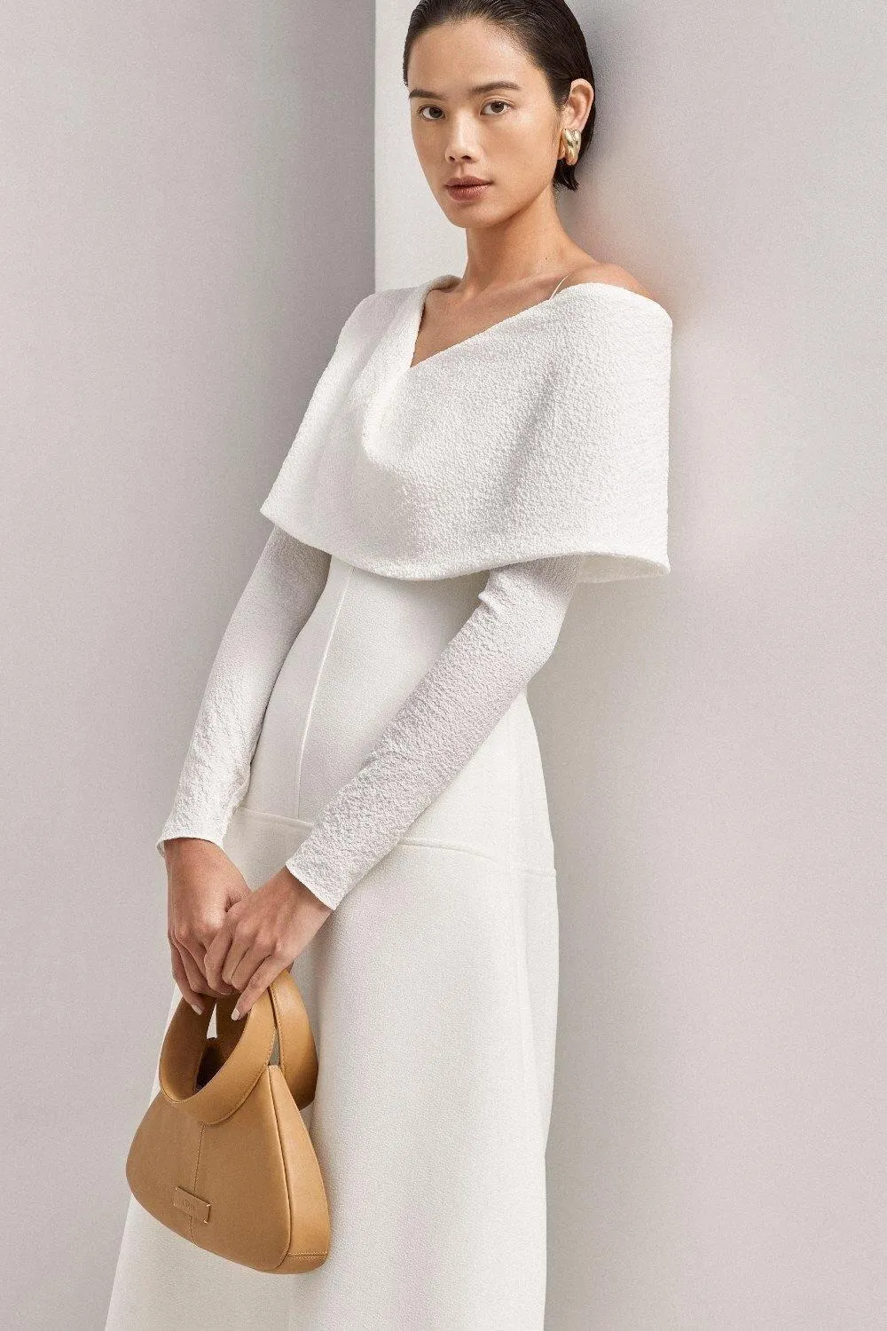 White Cape neckline midi dress - Rose